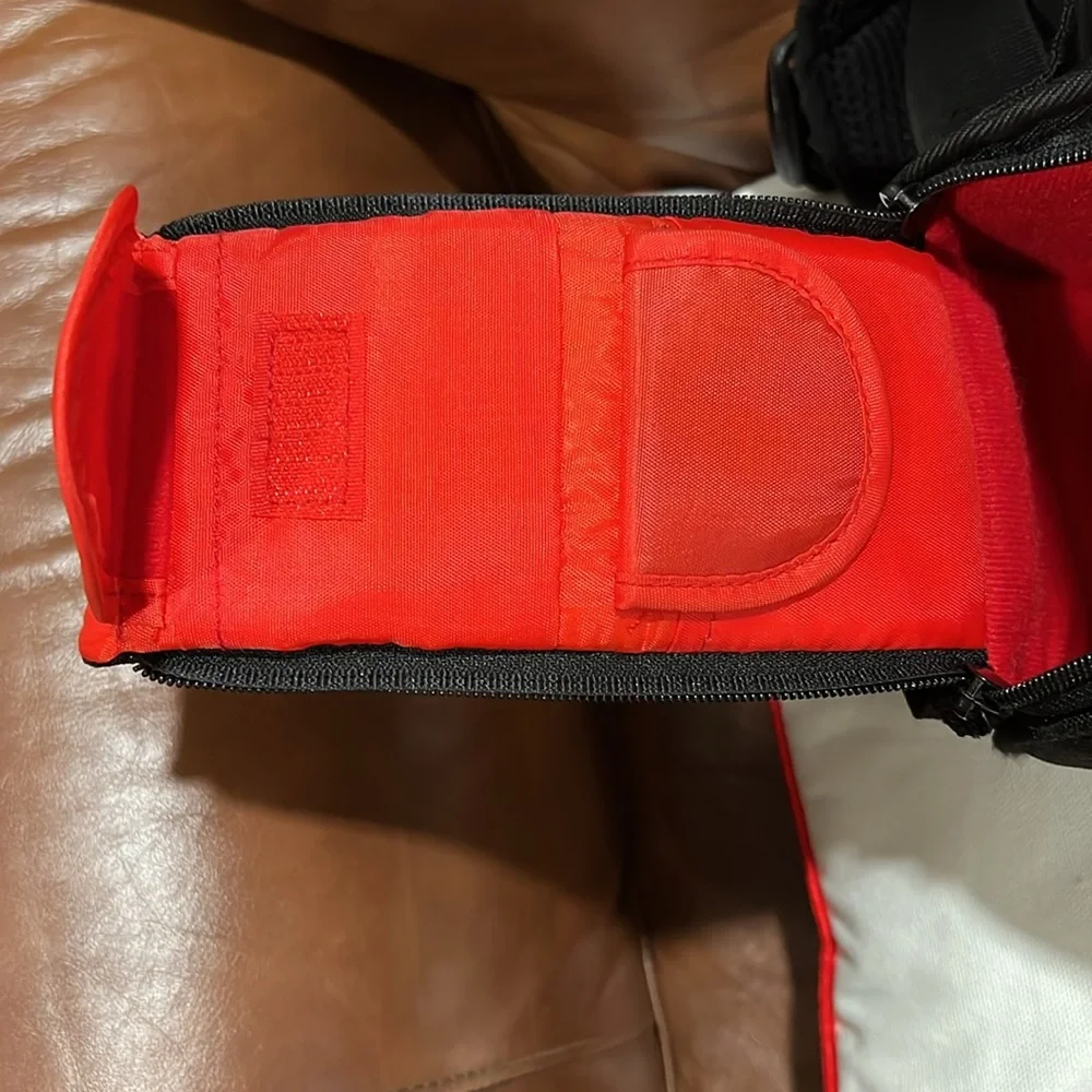 CADEN SLING CAMERA BAG - Picture 5 of 10